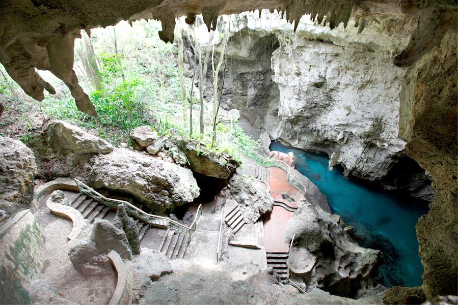 Parque Los Tres Ojos