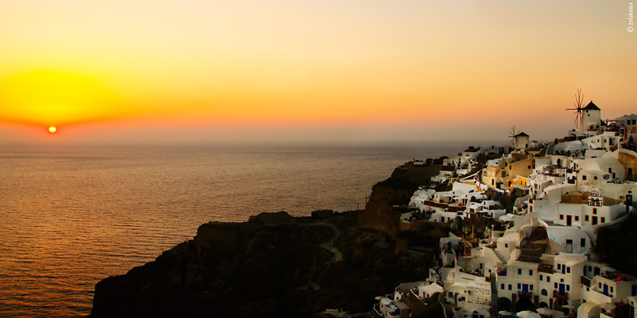 Pôr-do-sol em Oía