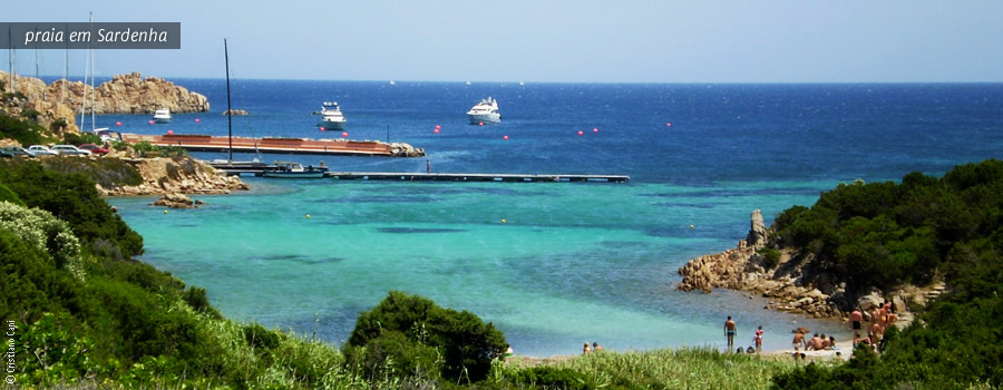 praia na Sardenha