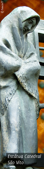 Pormenor de estátua na Catedral de São Vito