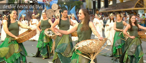 Desfile Festa da Uva