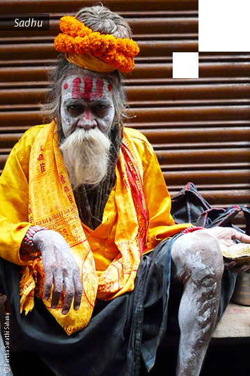 Sadhu nas ruas de Varanasi