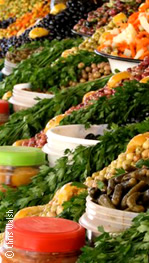 banca de legumes no souk em Agadir