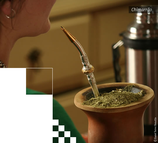 beber chimarrão é uma tradição em Porto Alegre